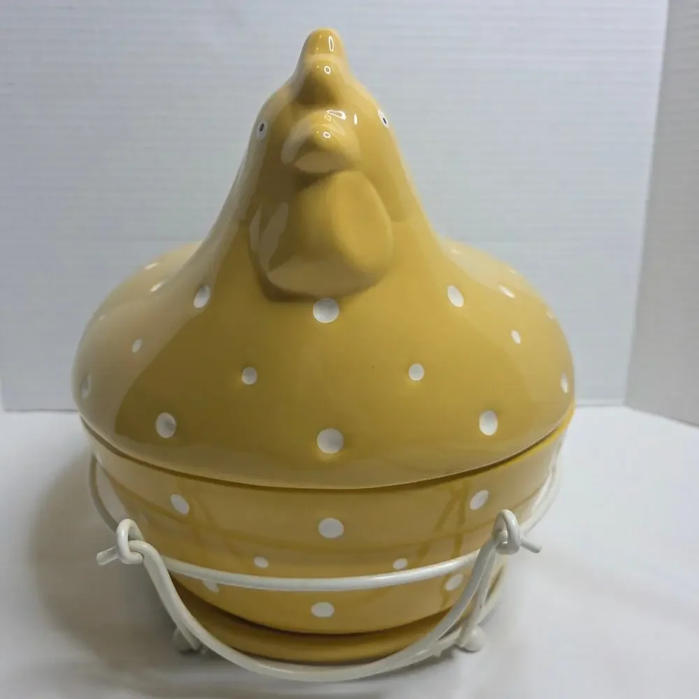 Temp-Tations Ovenware By Tara 2QT Yellow Polka Dot Chicken Bakeware Stoneware